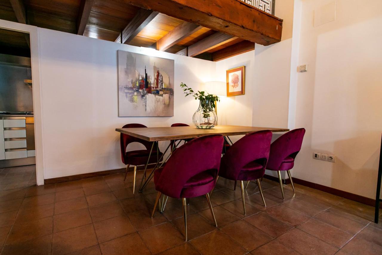 Apartamento 3 Dormitorios En Calle San Vicente. 세비야 외부 사진