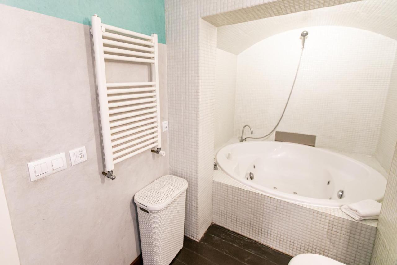 Apartamento 3 Dormitorios En Calle San Vicente. 세비야 외부 사진