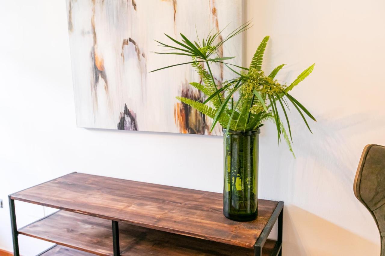 Apartamento 3 Dormitorios En Calle San Vicente. 세비야 외부 사진
