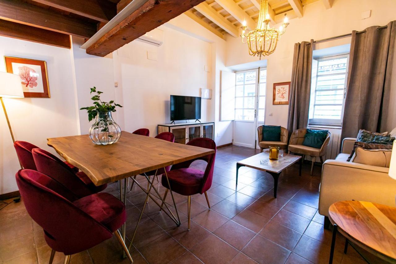 Apartamento 3 Dormitorios En Calle San Vicente. 세비야 외부 사진