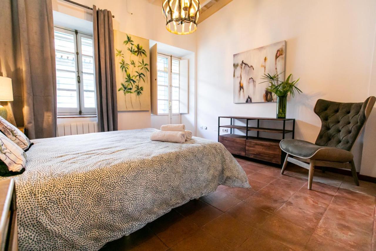 Apartamento 3 Dormitorios En Calle San Vicente. 세비야 외부 사진