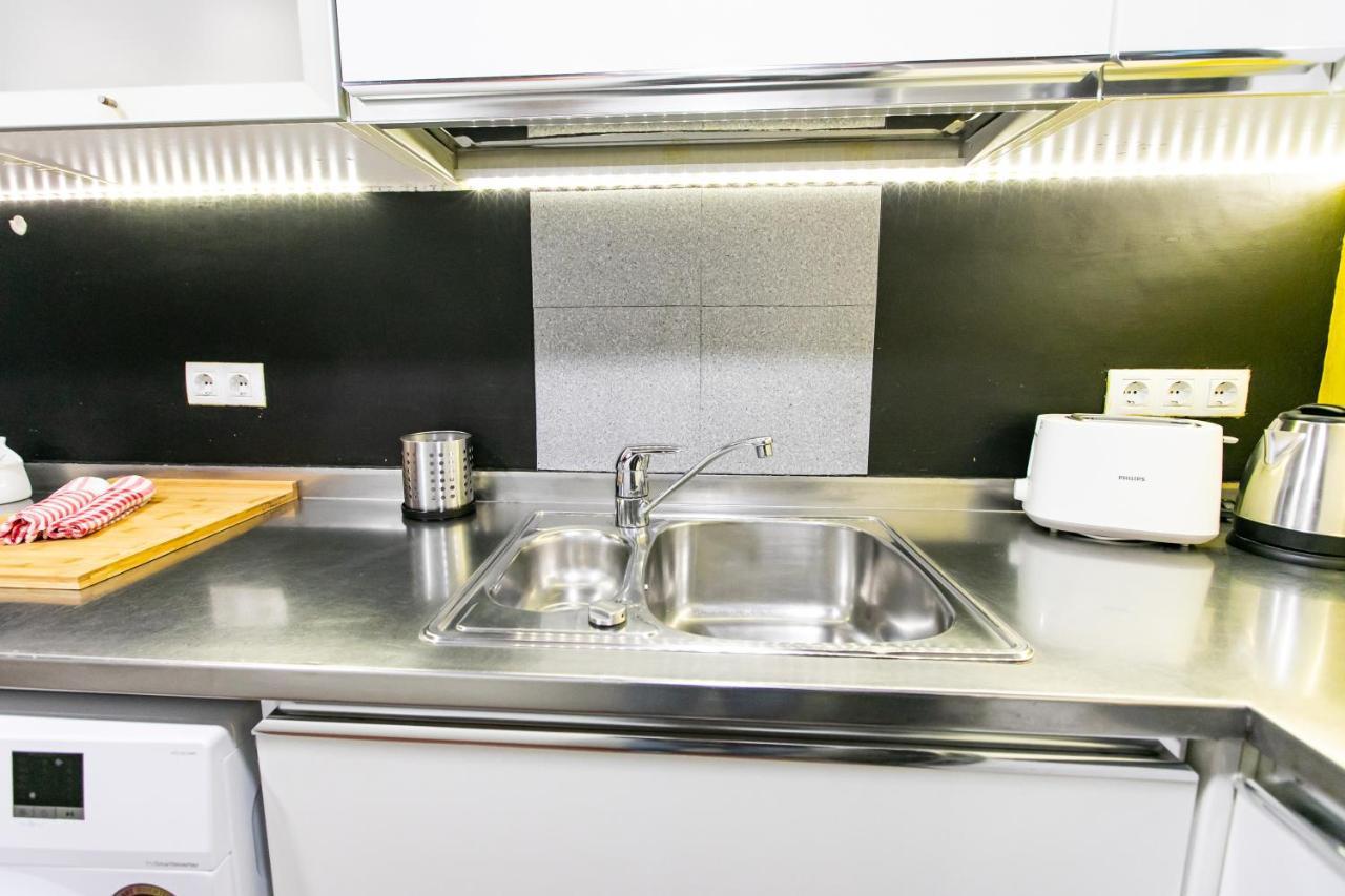 Apartamento 3 Dormitorios En Calle San Vicente. 세비야 외부 사진